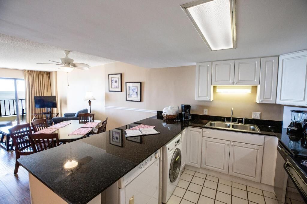 Coffee/tea maker, microwave, oven, stovetop