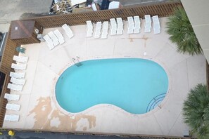 Pool - Cozy 3-bedroom condo with AC in marvelous Murrells Inlet (Murrells Inlet)