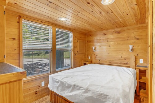 Pine Lakes Adventure Base | Swim, Fish & Explore the Great Outdoors