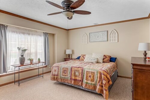 Family-Friendly Lakefront Cabin | Water Fun, Fire Rings & Open Lawns