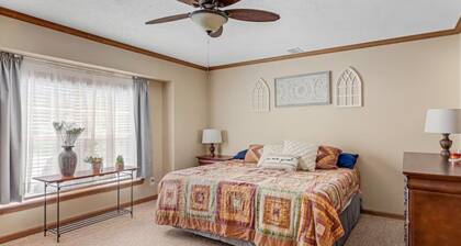 Family-Friendly Lakefront Cabin | Water Fun, Fire Rings & Open Lawns