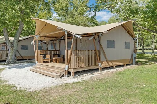 Waterfront Cottage | Steps from Pine Lake & Resort Amenities | Ideal Family Stay