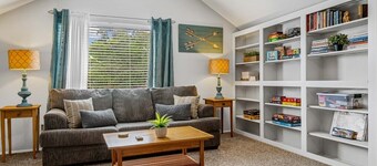 Pool Days & Pergola Nights | Family-Friendly N Austin Home Mins to Domain & Q2