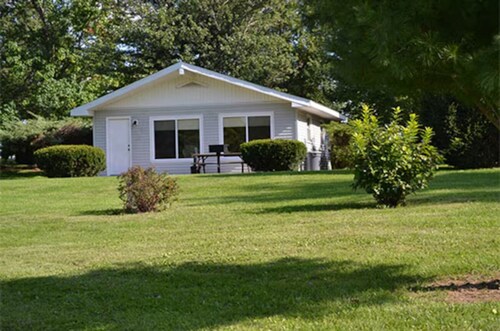 2 Units | Pine Lakes Getaway | Steps to Lake, Waterpark Fun & Outdoor Adventures