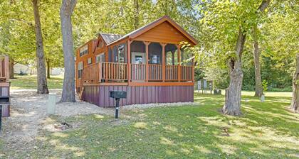 Family Escape | 2 Units | Lakefront Cabin, Seasonal Pool & Water Activities