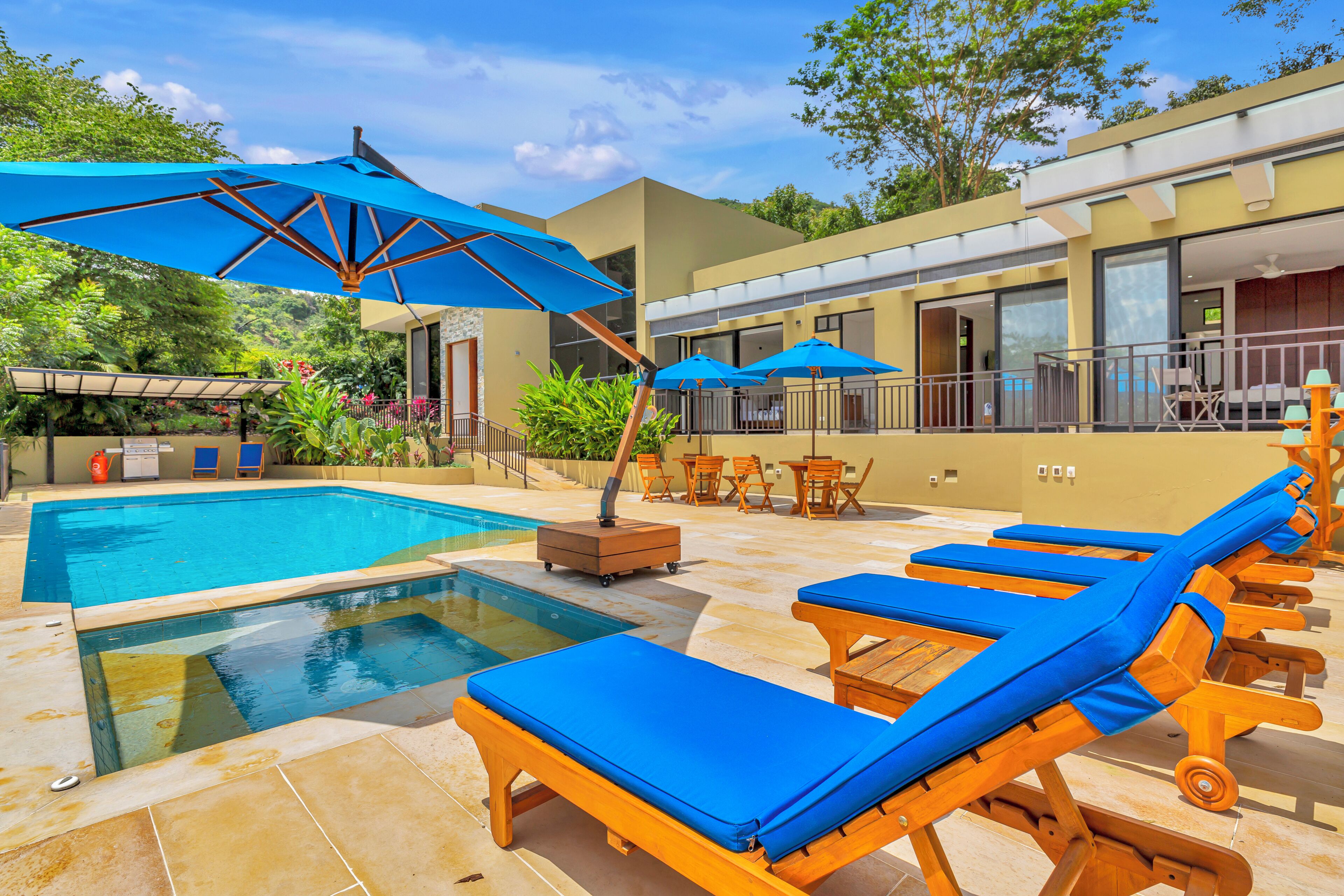 Pool | Outdoor pool