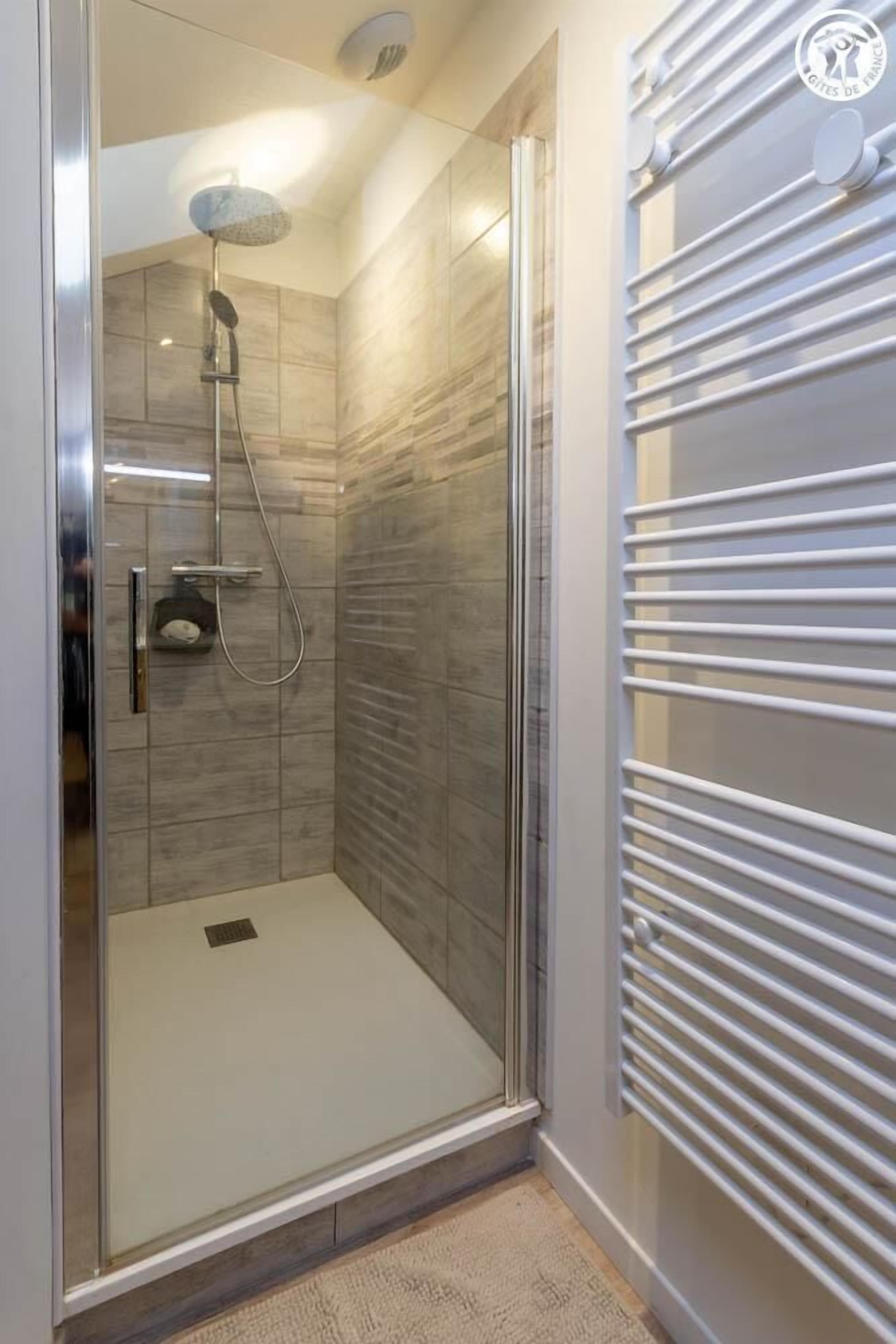 Een douche, een haardroger