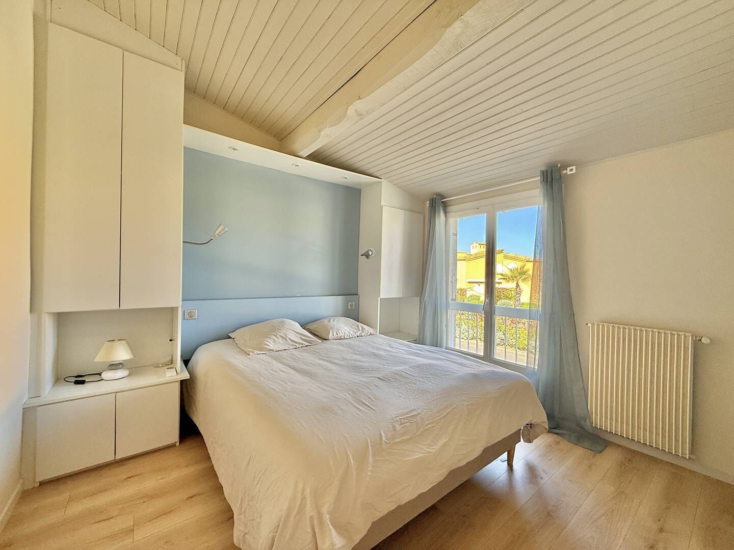 2 bedrooms