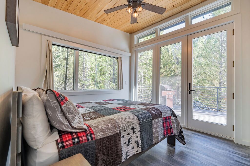 4 bedrooms, iron/ironing board, travel crib, WiFi