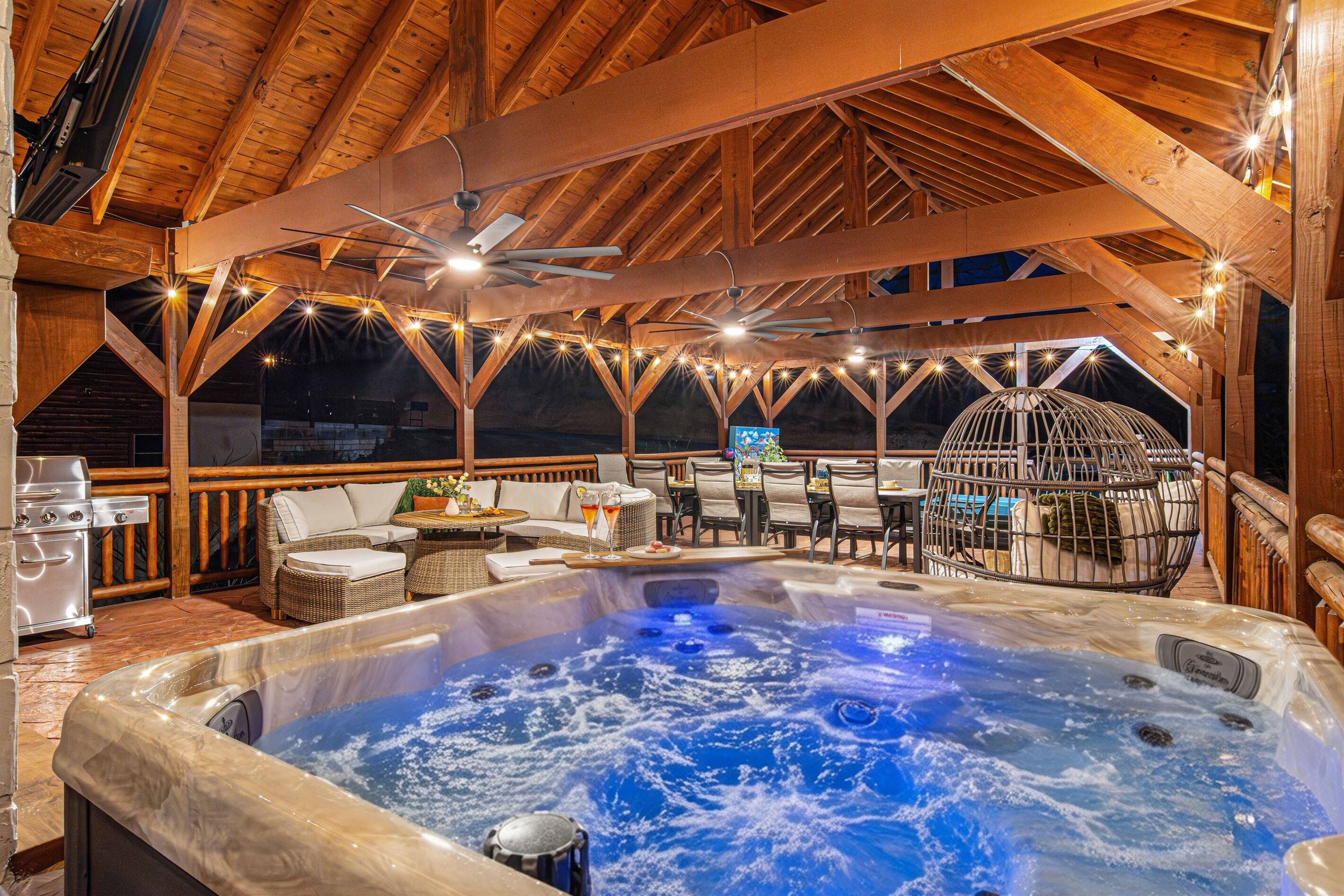 Outdoor spa tub