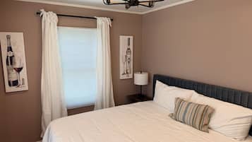 1 bedroom, desk, WiFi, bed sheets
