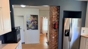 Uklassifisert bilde, 3 av 18, knapp