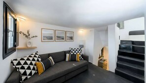 Apartment | Living room - Dionysos Wine Stay, Mountain Views (Santorini)