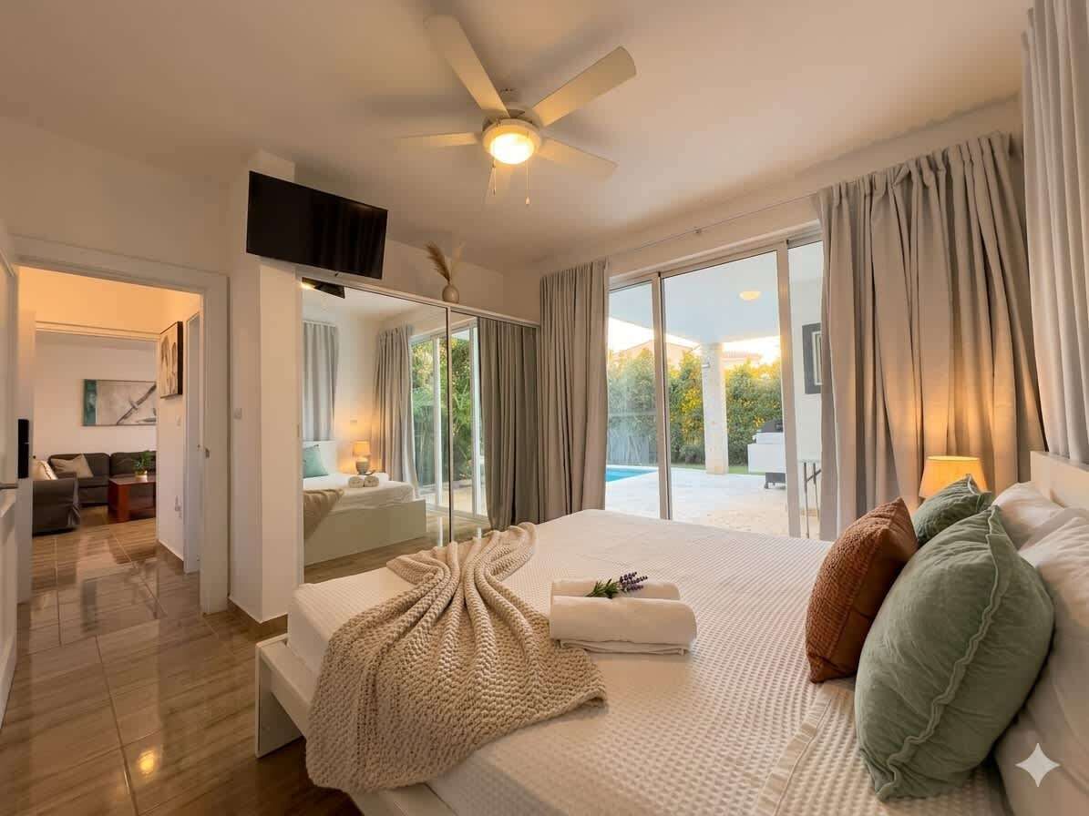 2 bedrooms, iron/ironing board, WiFi, bed sheets