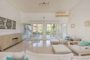 TV, offices - Hispaniola Villa 26 Near Sosua Beach (Sosúa)