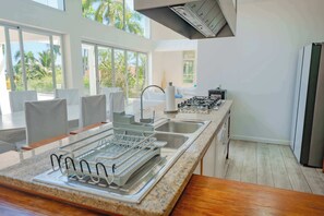 Fridge, microwave, oven, stovetop - 5BR Hispaniola Villa in Sosua (Sosúa)