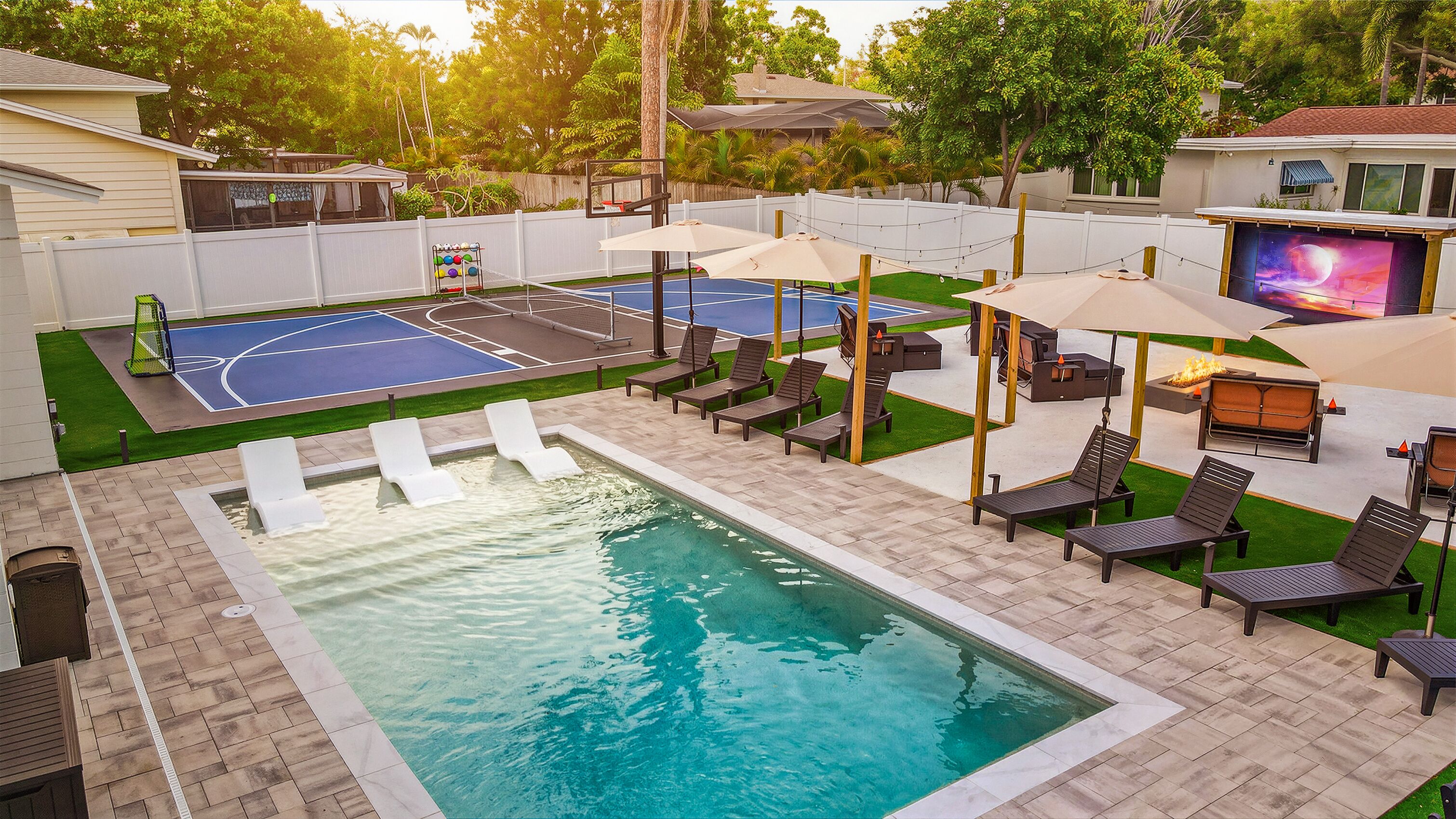 Outdoor pool, a heated pool