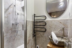 Apartment | Bathroom - Beautiful Apartment - Center of Paris (Paris)