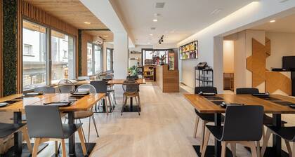 LEE Hotel