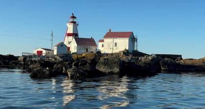 Otter Cove Cottage, newly renovated on Campobello
