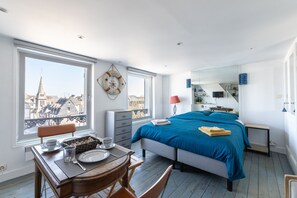 Bed sheets - The Lieutenance - Vue sur le Vieux Bassin (Honfleur)