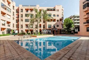 Appartement Familial, balcon, vue jardin | Piscine | 5 piscines extérieures