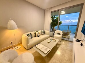 TV, offices - 63B YOO  Hermoso apto vista al Mar 1BR (Panamá)