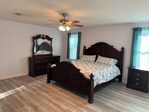 3 bedrooms, WiFi, bed sheets