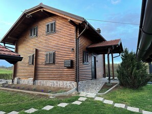 Exterior - Relax by the Mrežnica River with jacuzzi, sauna and forest view (Mihalić Selo)