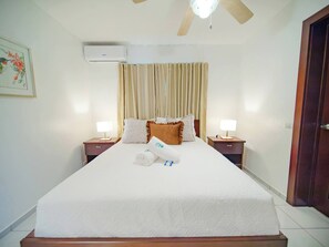9 bedrooms - Cozy 7BR Villa BIG Pool Close to Beach! (Sosúa)