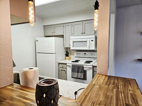 Home away from home 2BD !