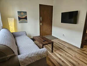 TV - Home away from home 2BD ! (Anchorage)