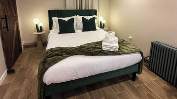 1 chambre, fer et planche à repasser, lit parapluie, Wi-Fi gratuit