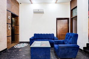 House | Interior - Collection O Ambedkar Chowk (Amritsar)