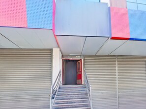 บ้านพัก | ฝ่ายต้อนรับ