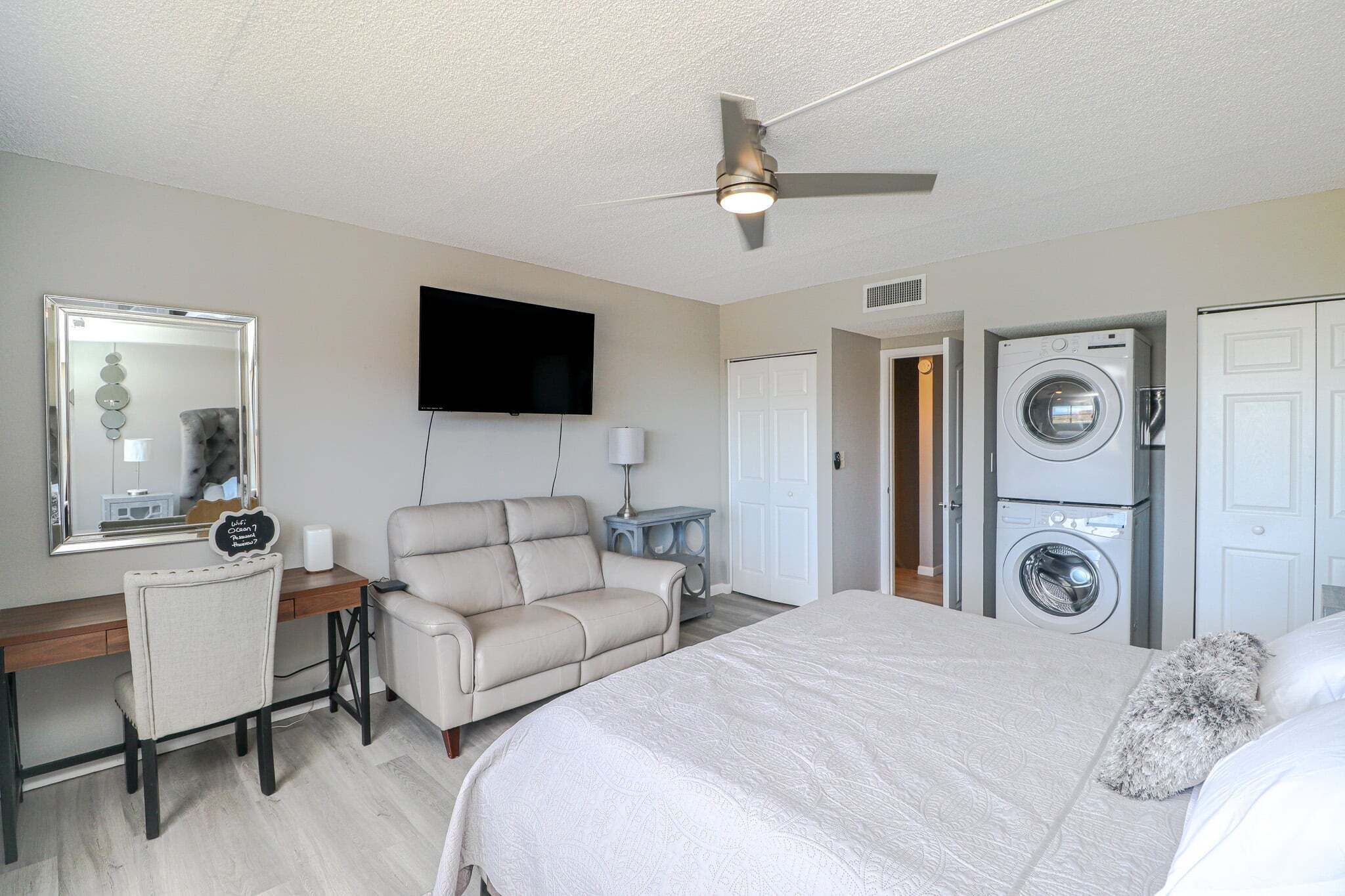 Iron/ironing board, free WiFi, bed sheets
