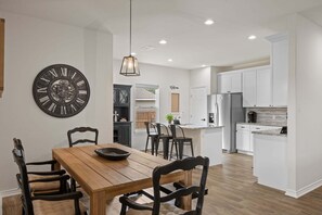 Dining - New Home in Canyon Lake l Modern Interior (Canyon Lake)