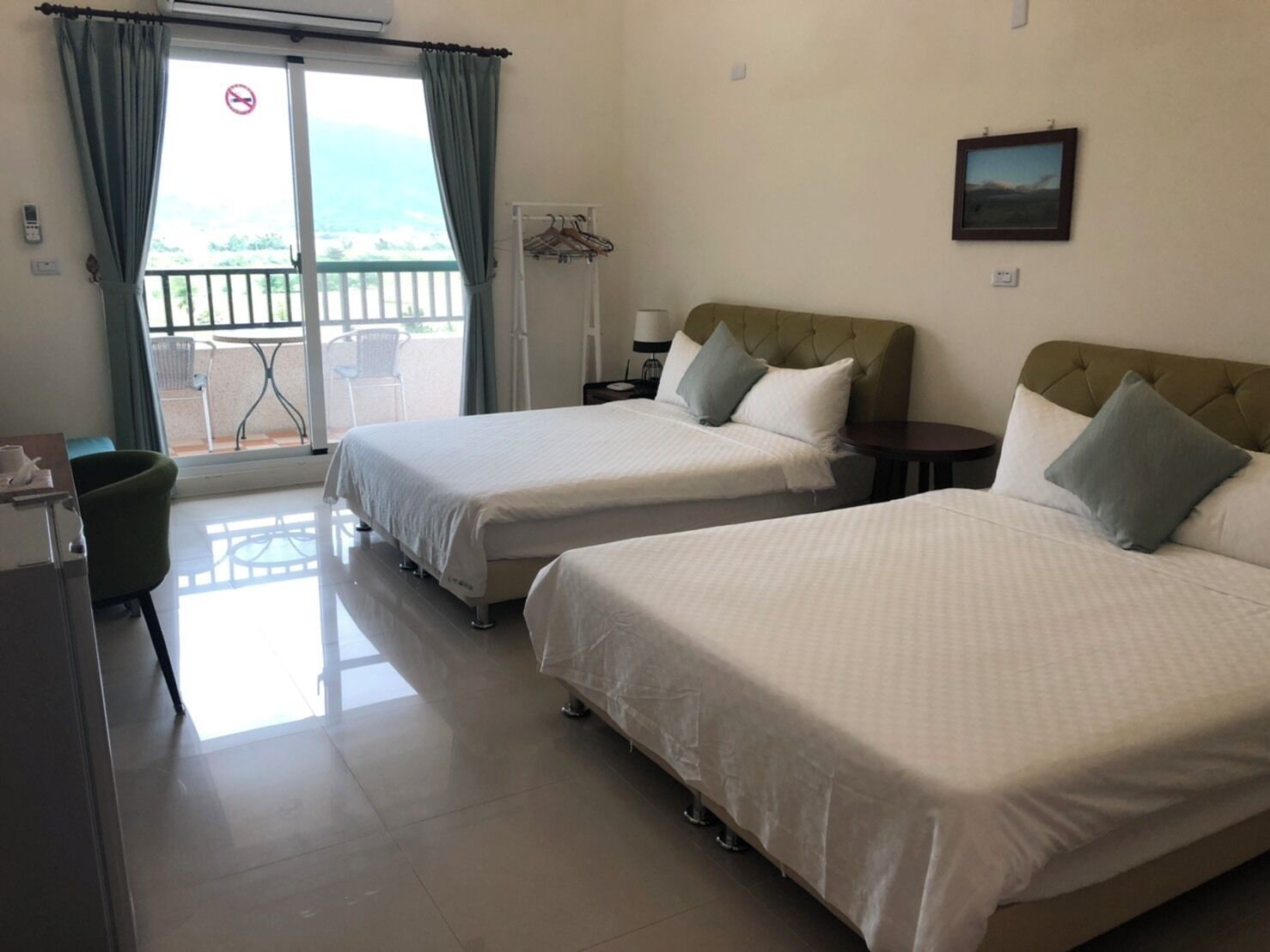 Chambre Quadruple Deluxe, balcon, vue jardin