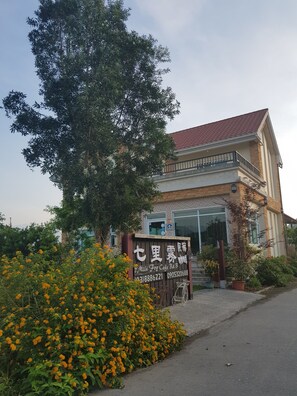 บริเวณภายนอก