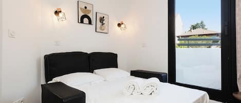 WiFi, bed sheets
