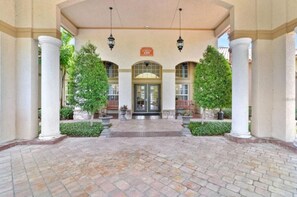 Exterior detail - Luxe Modern 3BR! Pristine and Close to Parks! (Davenport)
