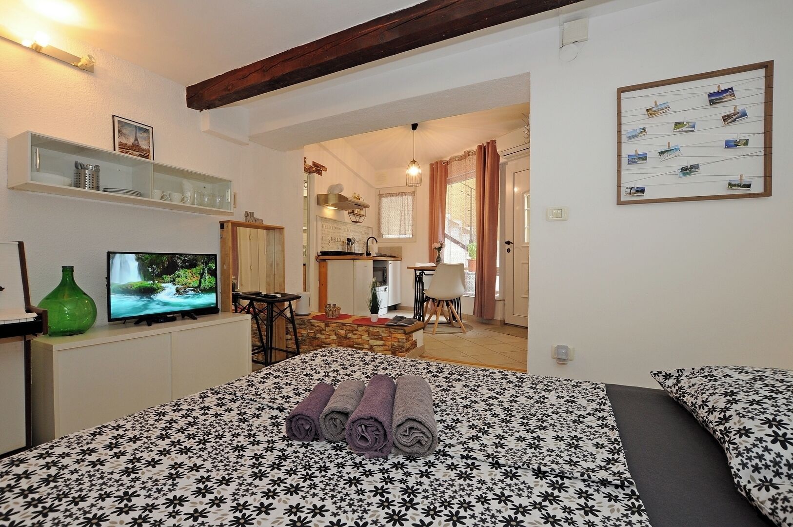 1 bedroom, WiFi, bed sheets