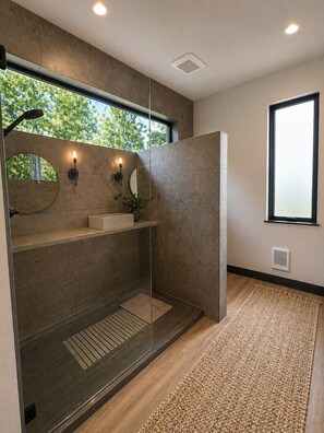 Shower, hair dryer, bidet, towels - Beachfront Estate with Hot Tub and EV Charger (Clinton)