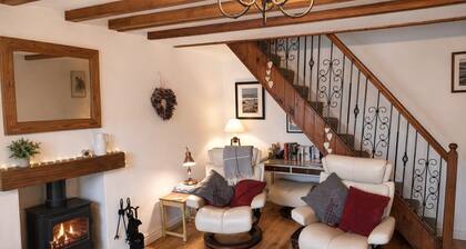 Spring Garden Cottage, Grizebeck ideal for exploring Southern Lakes and Morecambe Bay