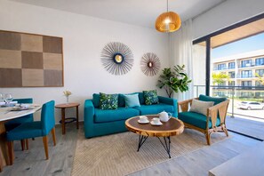 Living area - 1BR Spacious with Balcony - Beach - The Towers (Punta Cana)