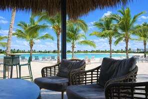 Beach - 1BR Spacious with Balcony - Beach - The Towers (Punta Cana)