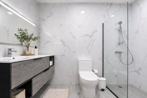 Bathroom - 1BR Spacious with Balcony - Beach - The Towers (Punta Cana)