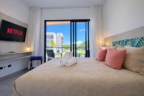 Room - 1BR Spacious with Balcony - Beach - The Towers (Punta Cana)