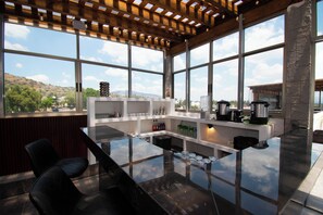 Private kitchen - Hotel Boutique Piedra & Altura (Teotihuacán de Arista)