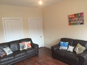 Image 7 - Family - Parking - Garden- WiFi - Sleeps 4 (Alloa)